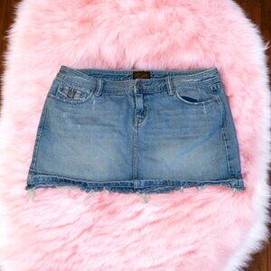 Vintage Y2K Aeropostale Juniors Girl’s Size 9/10 Denim Mini Skirt